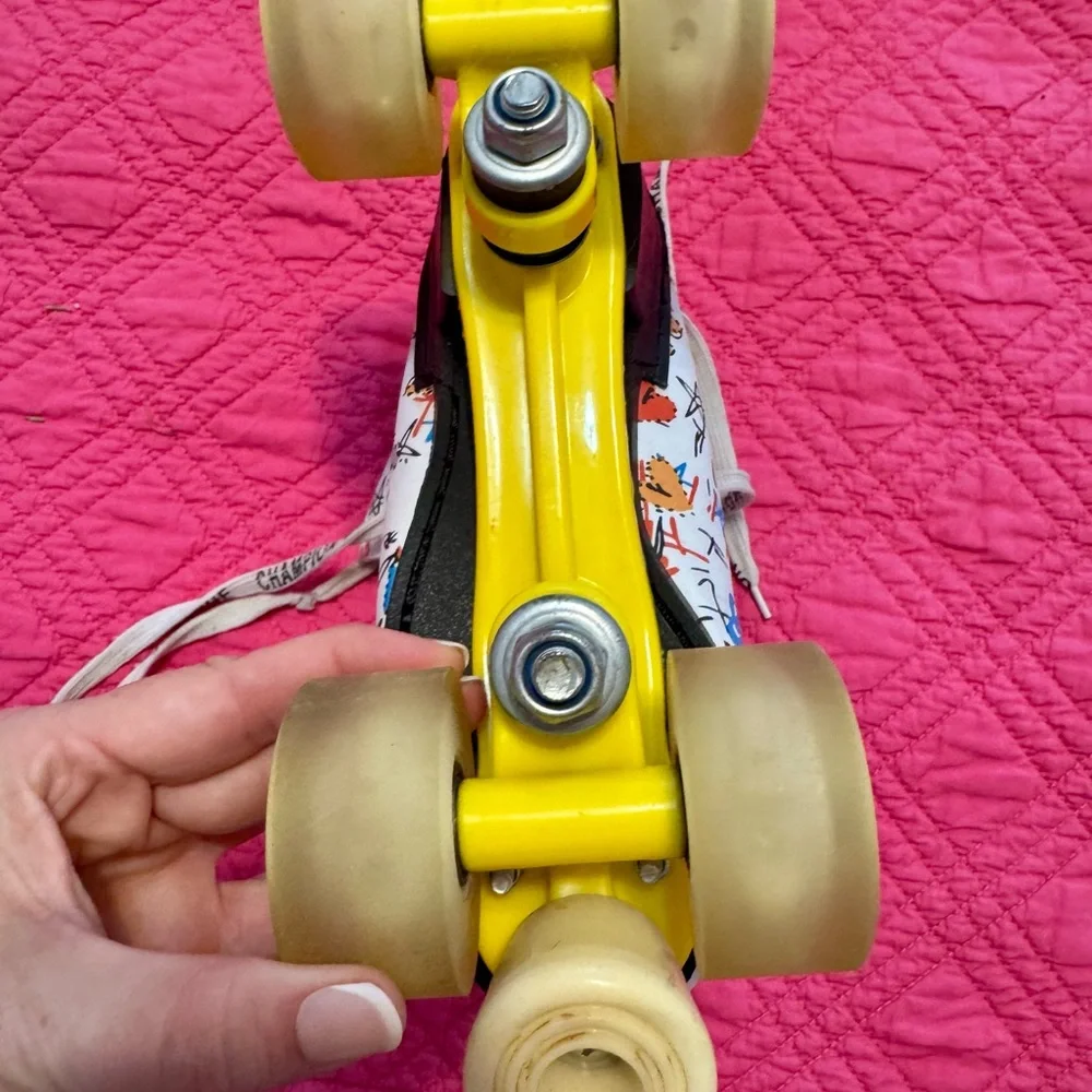 Amazon Colorful Kids Roller Skates - Picture 7 of 8